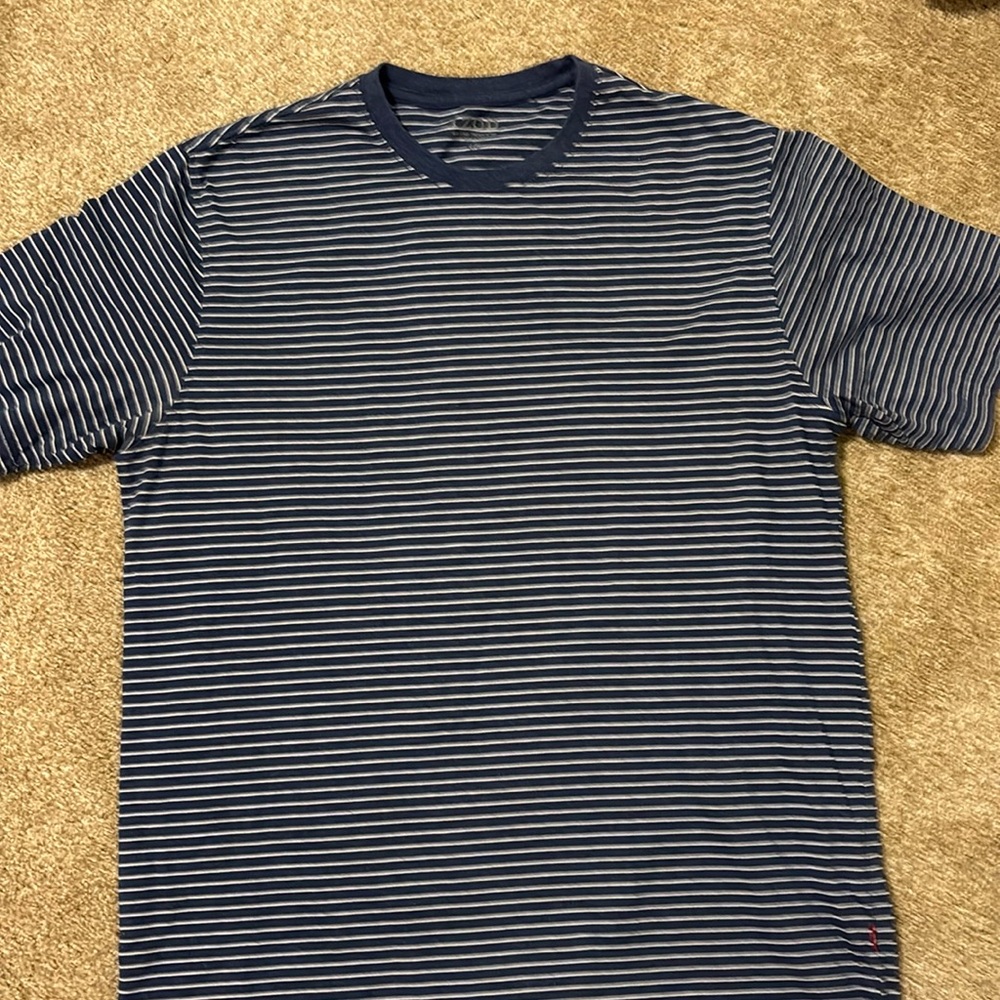Men’s Izod shirt size L